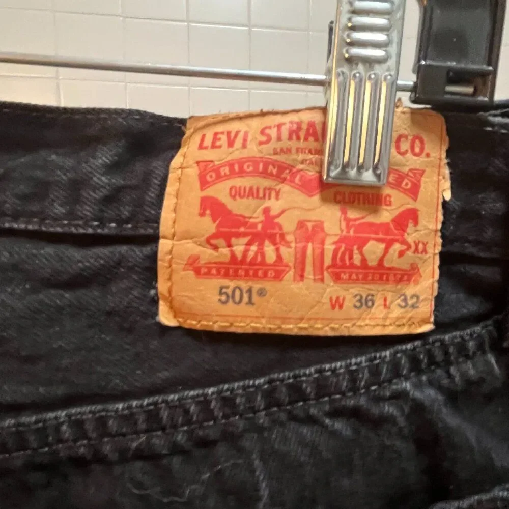 Levi's Jeans Blue 550 36/29 Black 501 Button Fly 36/32 Excellent Condition